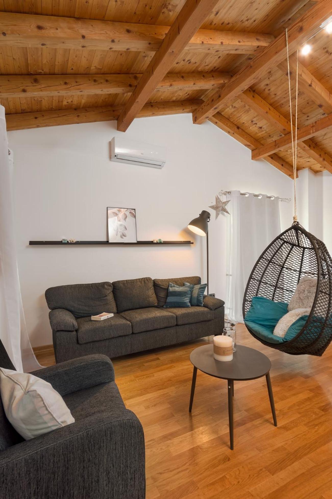 Nala - Detached House, Walk To * Pula
