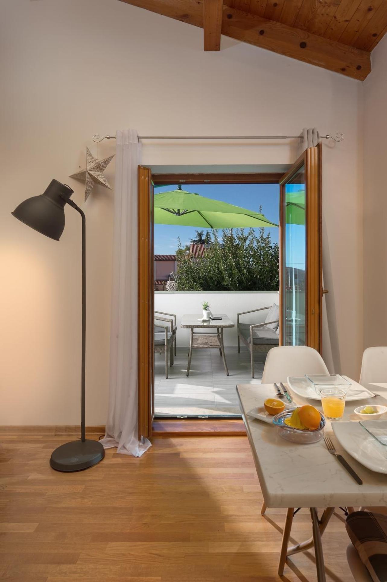 Vikendica Nala - Detached House, Walk To Pula